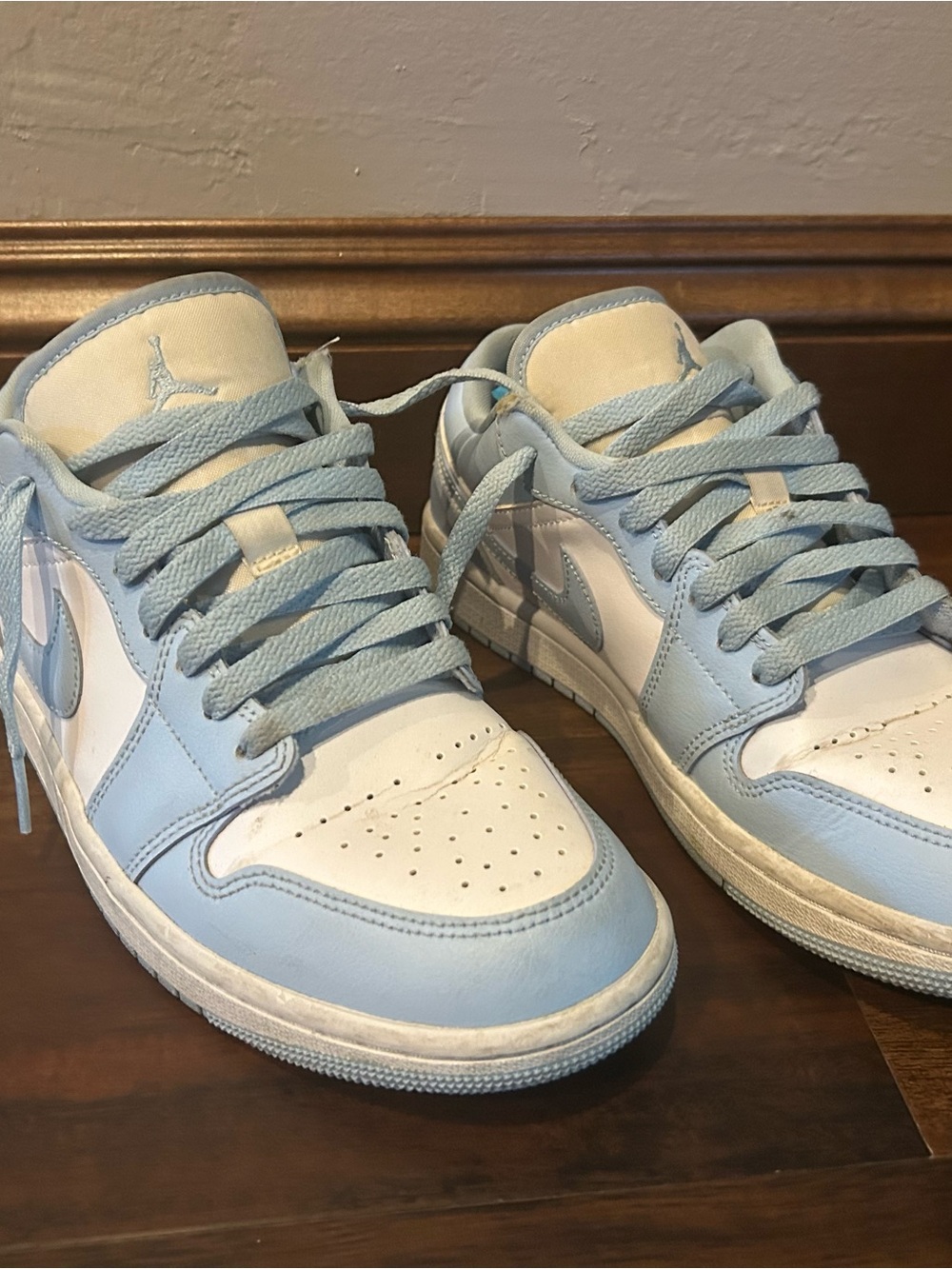 Nike Air Jordan 1 Low in Ice Blue